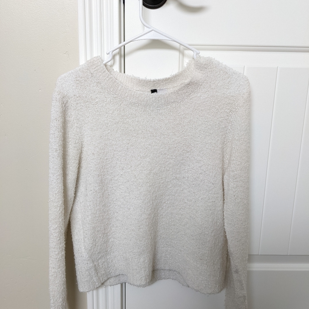 White knit shirt